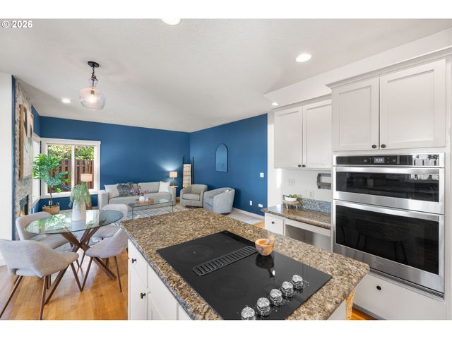 8945 Sw TERRETON Pl, Portland, OR 97223