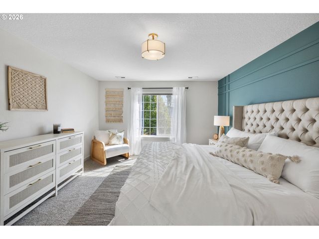 8945 Sw TERRETON Pl, Portland, OR 97223