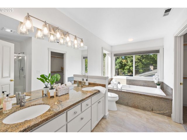 8945 Sw TERRETON Pl, Portland, OR 97223