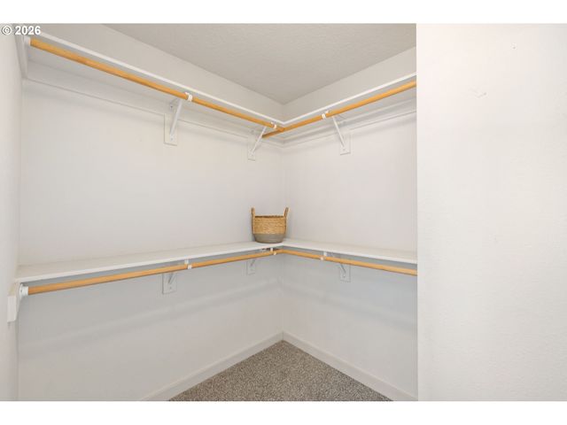 8945 Sw TERRETON Pl, Portland, OR 97223