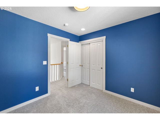 8945 Sw TERRETON Pl, Portland, OR 97223