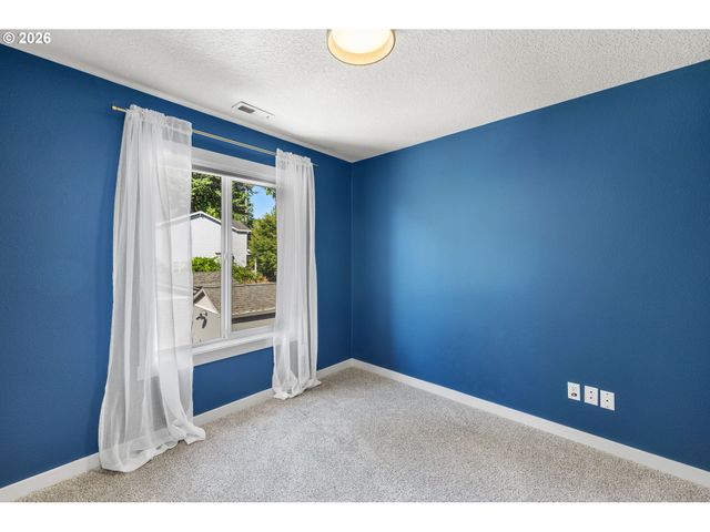 8945 Sw TERRETON Pl, Portland, OR 97223