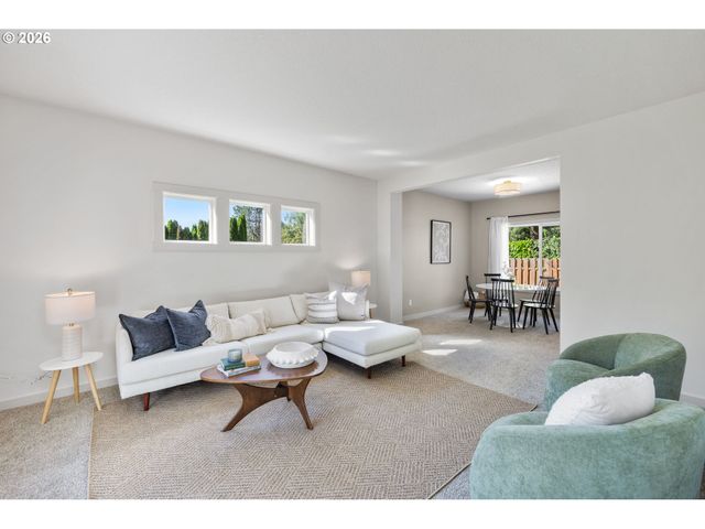 8945 Sw TERRETON Pl, Portland, OR 97223