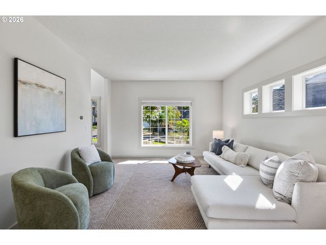 8945 Sw TERRETON Pl, Portland, OR 97223