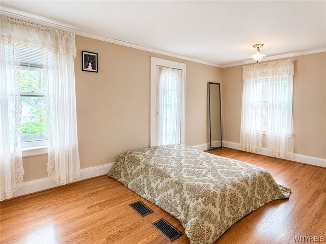 664 Orchard Parkway, Niagara Falls, NY 14301