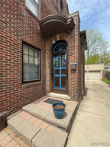664 Orchard Parkway, Niagara Falls, NY 14301