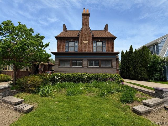 664 Orchard Parkway, Niagara Falls, NY 14301