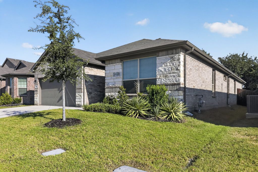 400 Dunmore Drive, Fort Worth, TX 76052 — photo 2