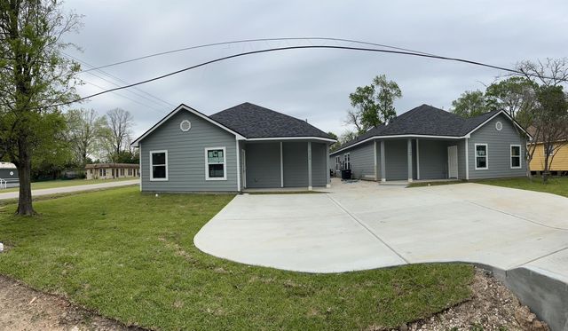 312 W Watson Street A-B, Willis, TX 77378