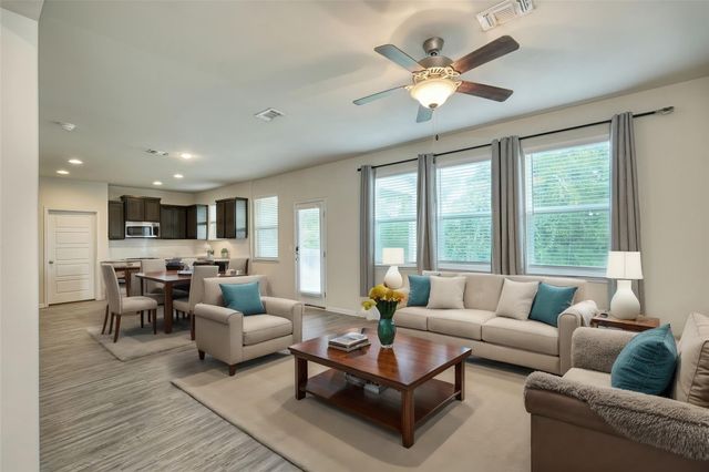 10001 Dalliance LN, Manor, TX 78653
