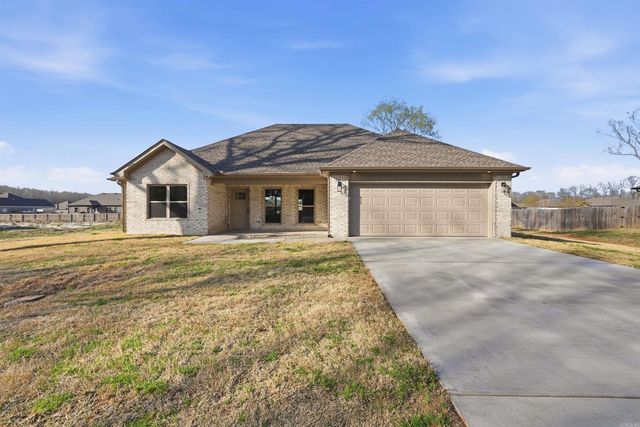 338 Millie Court, Austin, AR 72007