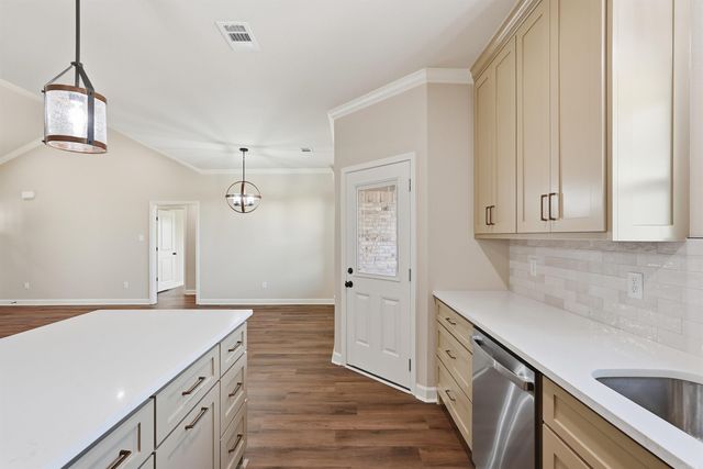 338 Millie Court, Austin, AR 72007