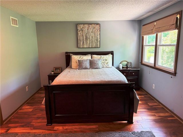 10002 W 98th Terrace, Overland Park, KS 66212