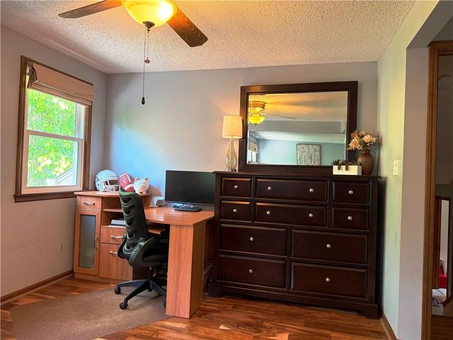 10002 W 98th Terrace, Overland Park, KS 66212