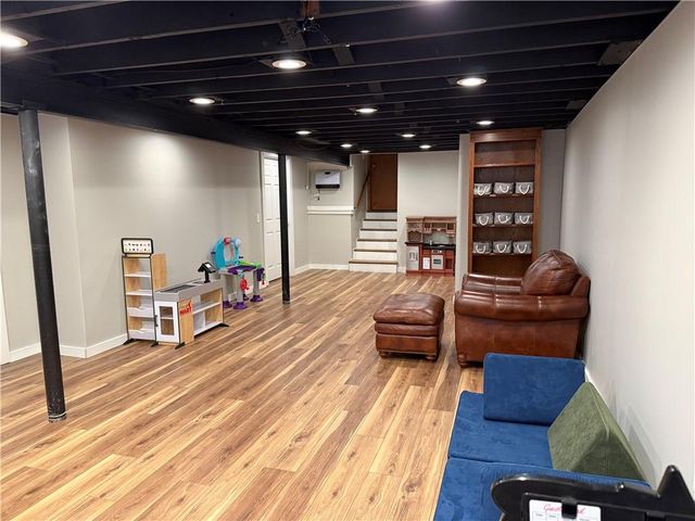 10002 W 98th Terrace, Overland Park, KS 66212