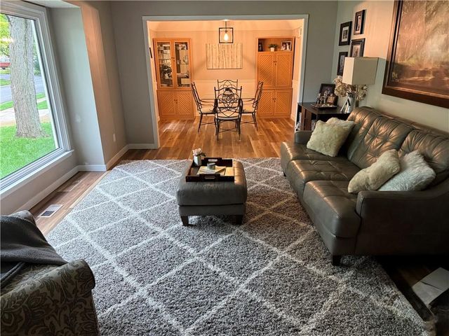 10002 W 98th Terrace, Overland Park, KS 66212