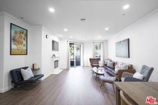 333 Westminster Avenue 104, Los Angeles, CA 90020
