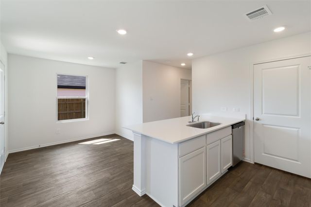 159 Safflower DR, Uhland, TX 78640
