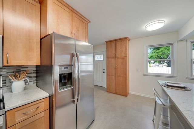 2017 Villard Avenue, Saint Paul, MN 55116