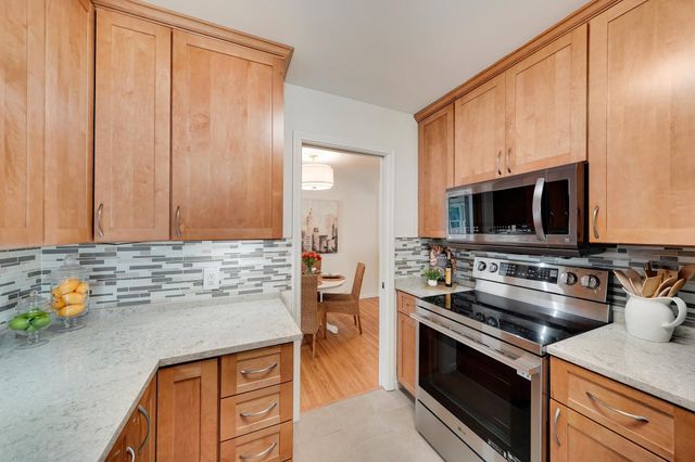 2017 Villard Avenue, Saint Paul, MN 55116