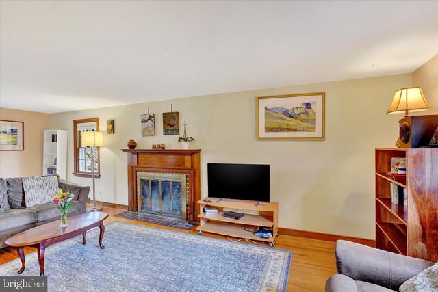 755 FETTERS MILL RD, Huntingdon Valley, PA 19006