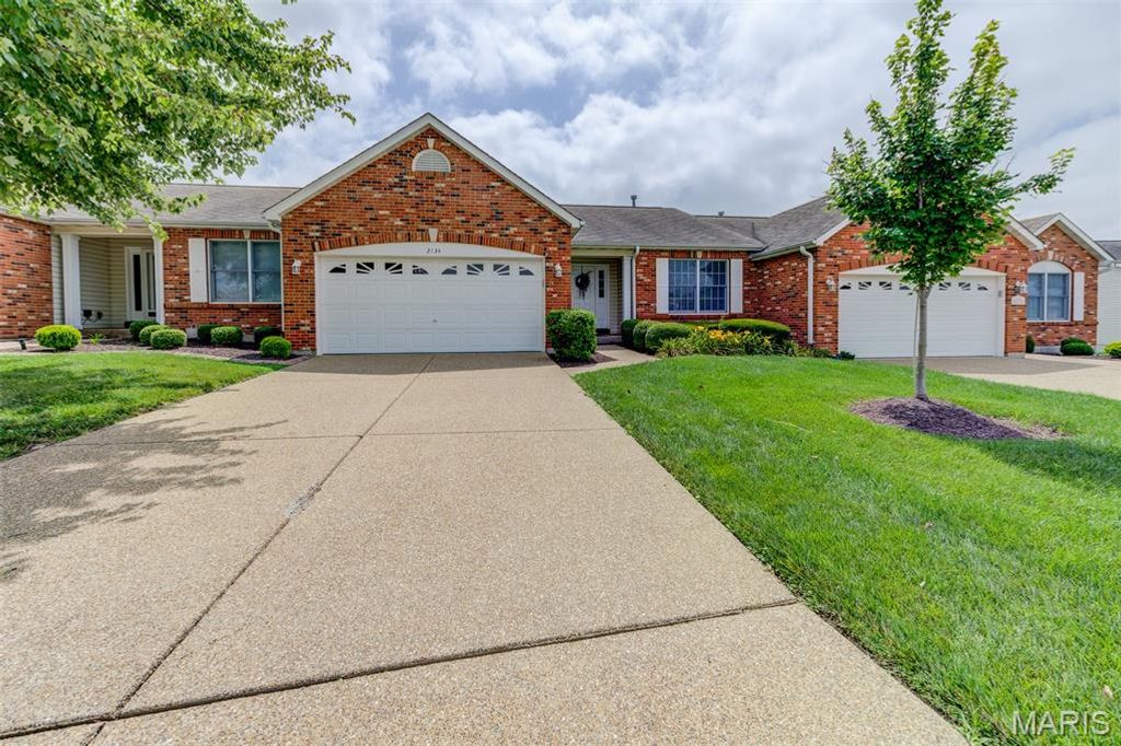 2134 Farnsworth Drive, O'fallon, MO 63368