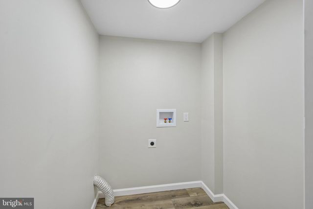16 NEW RD, Aston, PA 19014