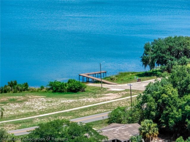 2020 N Torrington Road, Avon Park, FL 33825