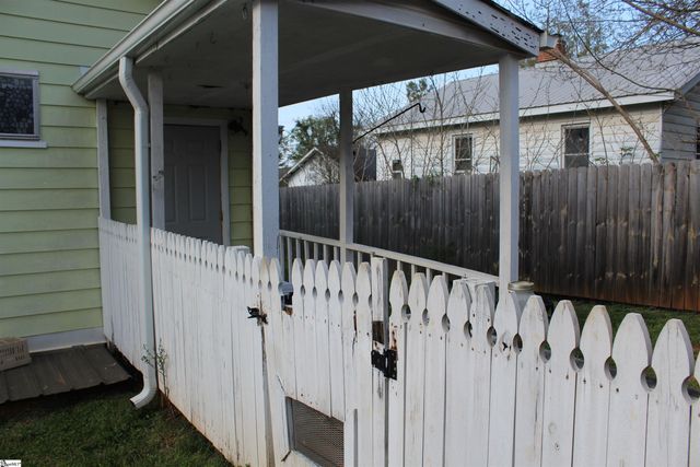 2510 E Brown Street, Seneca, SC 29678