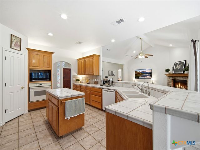 121 Delaney Rae, New Braunfels, TX 78132