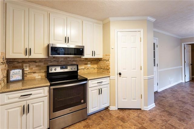 184 Wildflower Drive, Social Circle, GA 30025