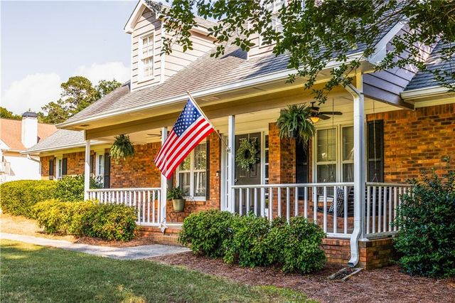 184 Wildflower Drive, Social Circle, GA 30025
