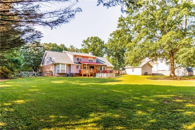 184 Wildflower Drive, Social Circle, GA 30025
