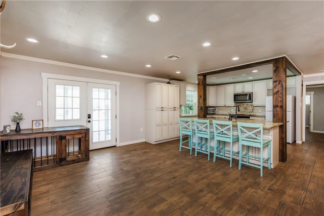 3701 Waldron, Corpus Christi, TX 78418