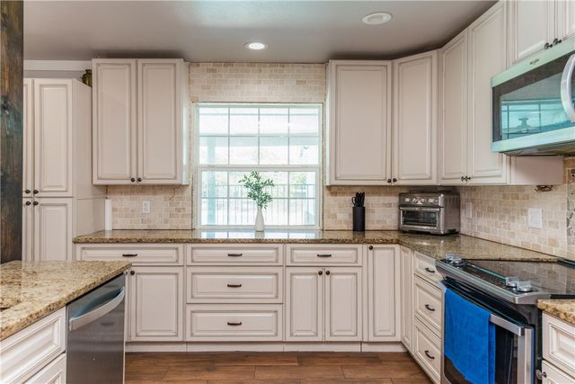 3701 Waldron, Corpus Christi, TX 78418
