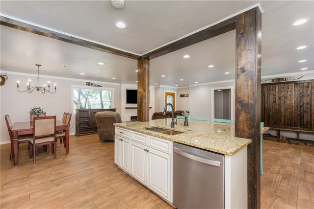 3701 Waldron, Corpus Christi, TX 78418