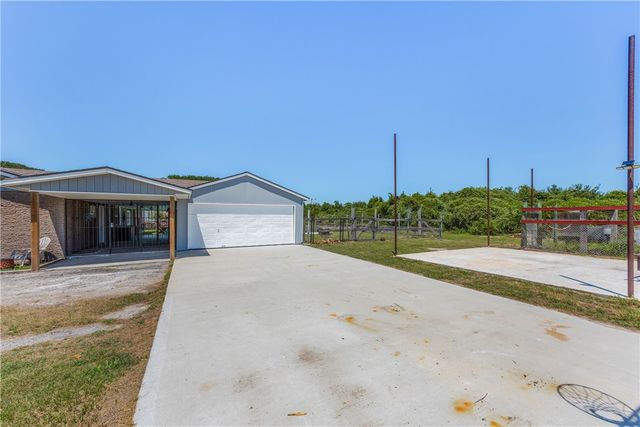 3701 Waldron, Corpus Christi, TX 78418