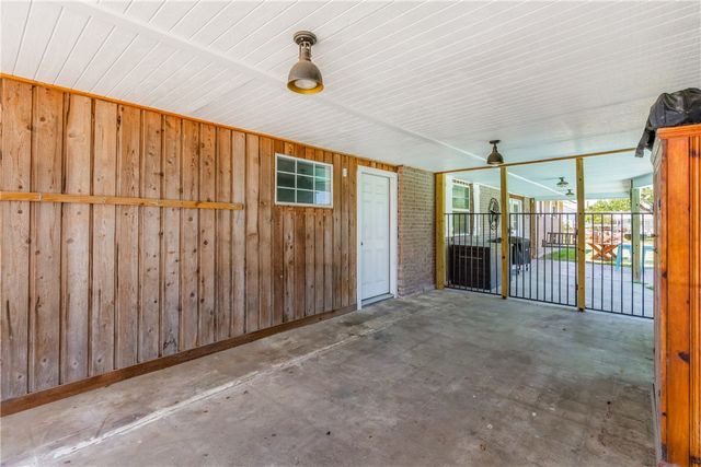 3701 Waldron, Corpus Christi, TX 78418
