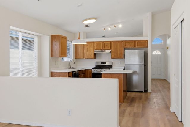 724 Morning Meadows Drive NE, Rio Rancho, NM 87144