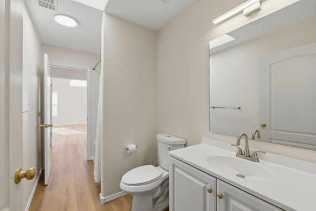 724 Morning Meadows Drive NE, Rio Rancho, NM 87144