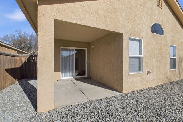 724 Morning Meadows Drive NE, Rio Rancho, NM 87144