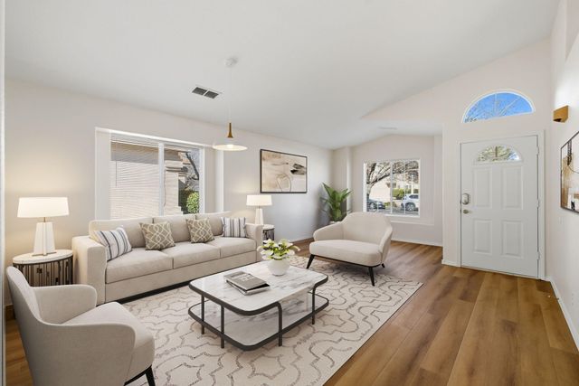 724 Morning Meadows Drive NE, Rio Rancho, NM 87144