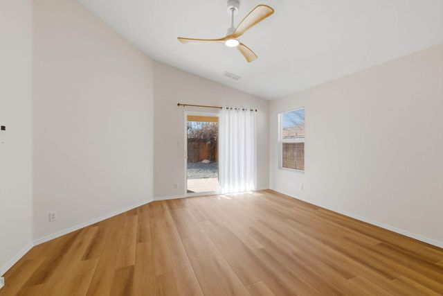 724 Morning Meadows Drive NE, Rio Rancho, NM 87144