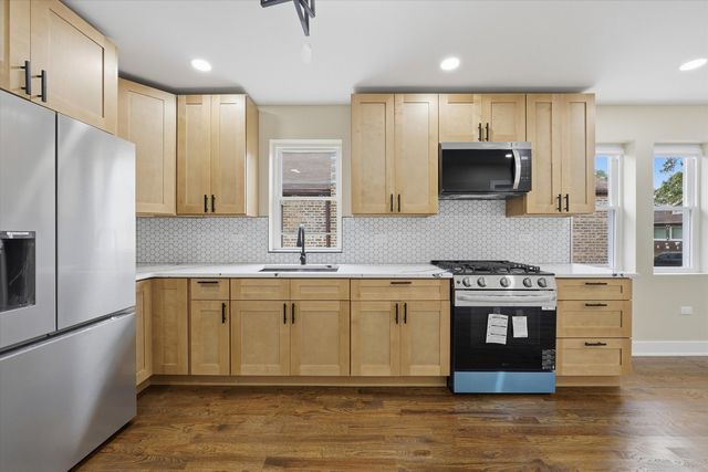 8817 S Parnell Avenue, Chicago, IL 60620
