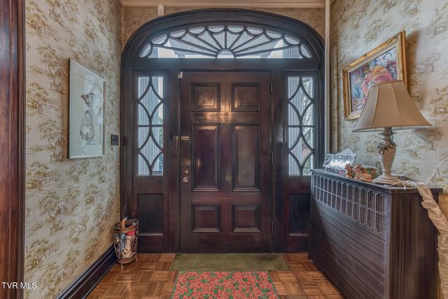 130 Solar Street, Bristol, VA 24201