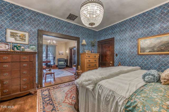 130 Solar Street, Bristol, VA 24201