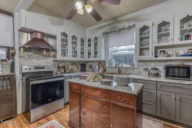 130 Solar Street, Bristol, VA 24201