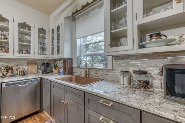 130 Solar Street, Bristol, VA 24201