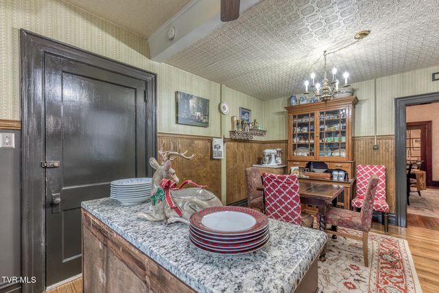 130 Solar Street, Bristol, VA 24201