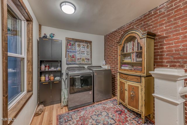 130 Solar Street, Bristol, VA 24201